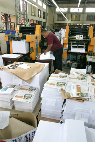 KP5-stacks-of-printed 