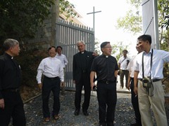 Blessing the retreat house and visit the holy family community (11)